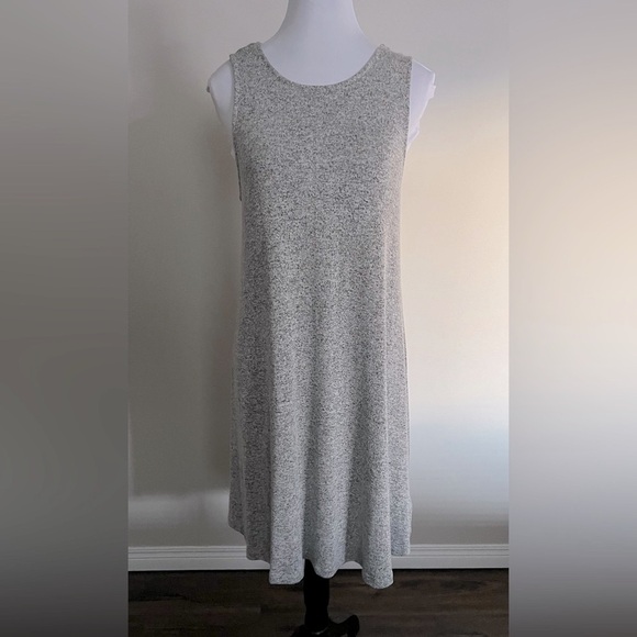 Old Navy Dresses & Skirts - Old Navy Midi Knit Tank Dress
